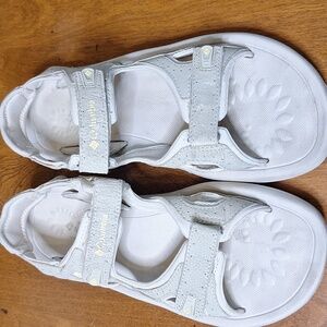 Columbia Sun Trax 8 BL4255 Beige Tan Hiking Sandals Adjustable Velcro Straps